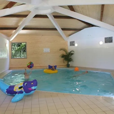 Camping Avec Terrasse Pour 5 A - Api-1-52-687 *